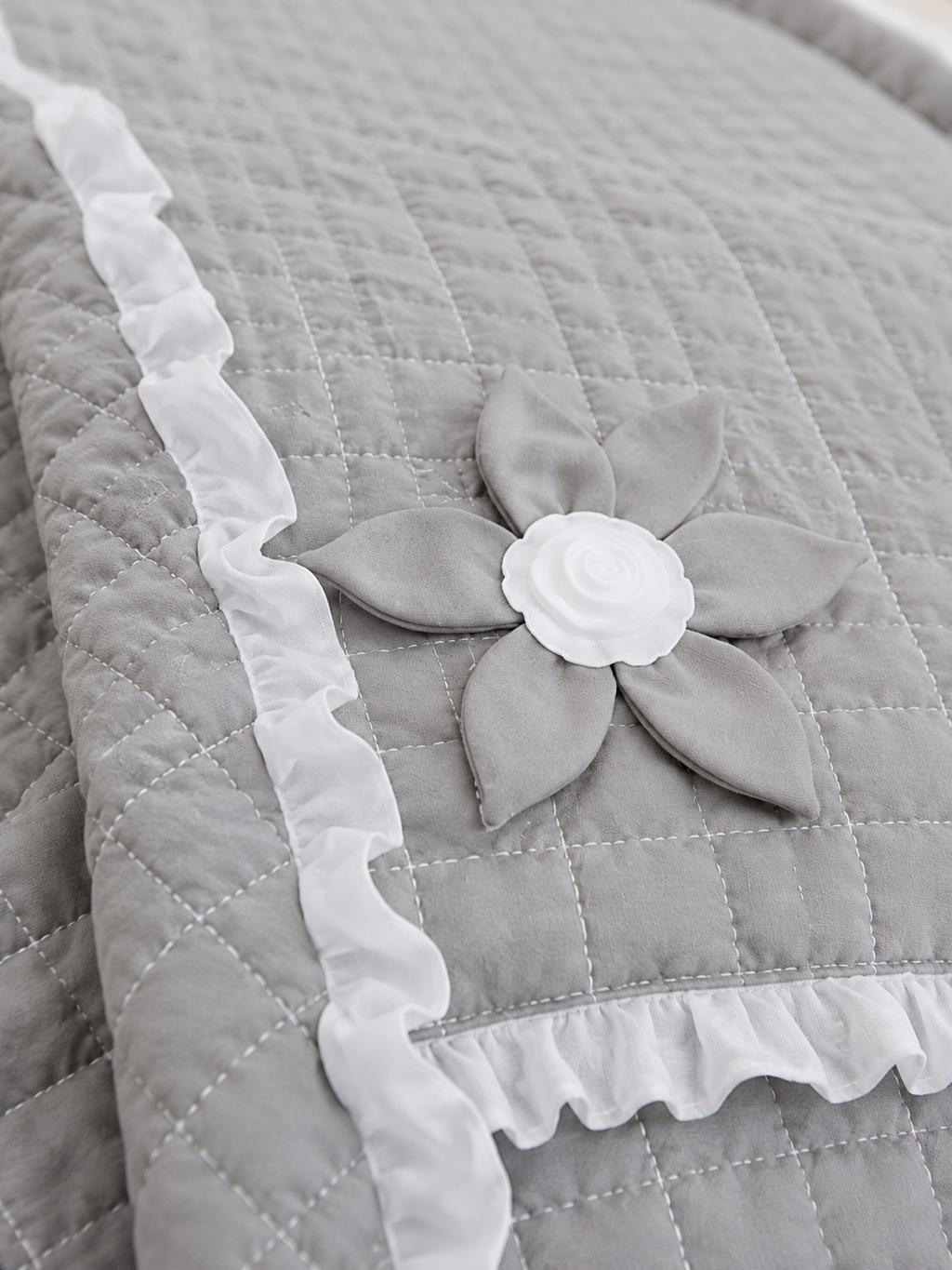 3D Floral Quilted Bedspread Set